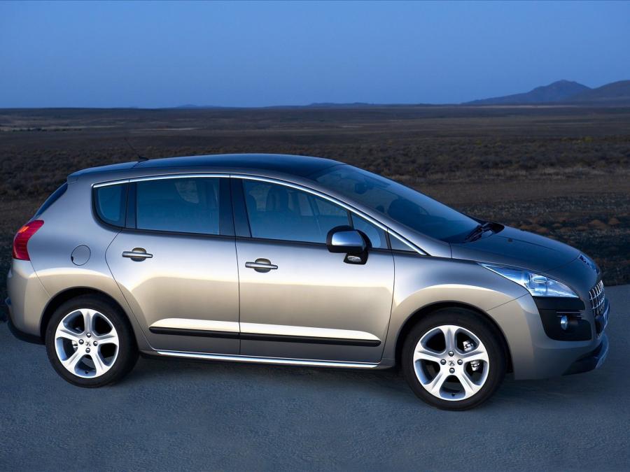  Peugeot 3008 2010 года  (фото 25 из 148)